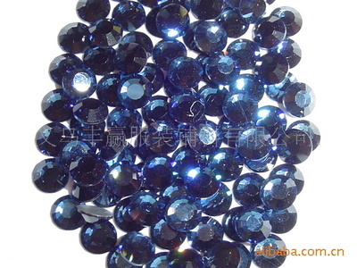 繽紛鉆飾，點(diǎn)亮創(chuàng)意時(shí)尚——探秘義烏豐贏服裝輔料廠家的中東鉆、仿捷克鉆與DMC